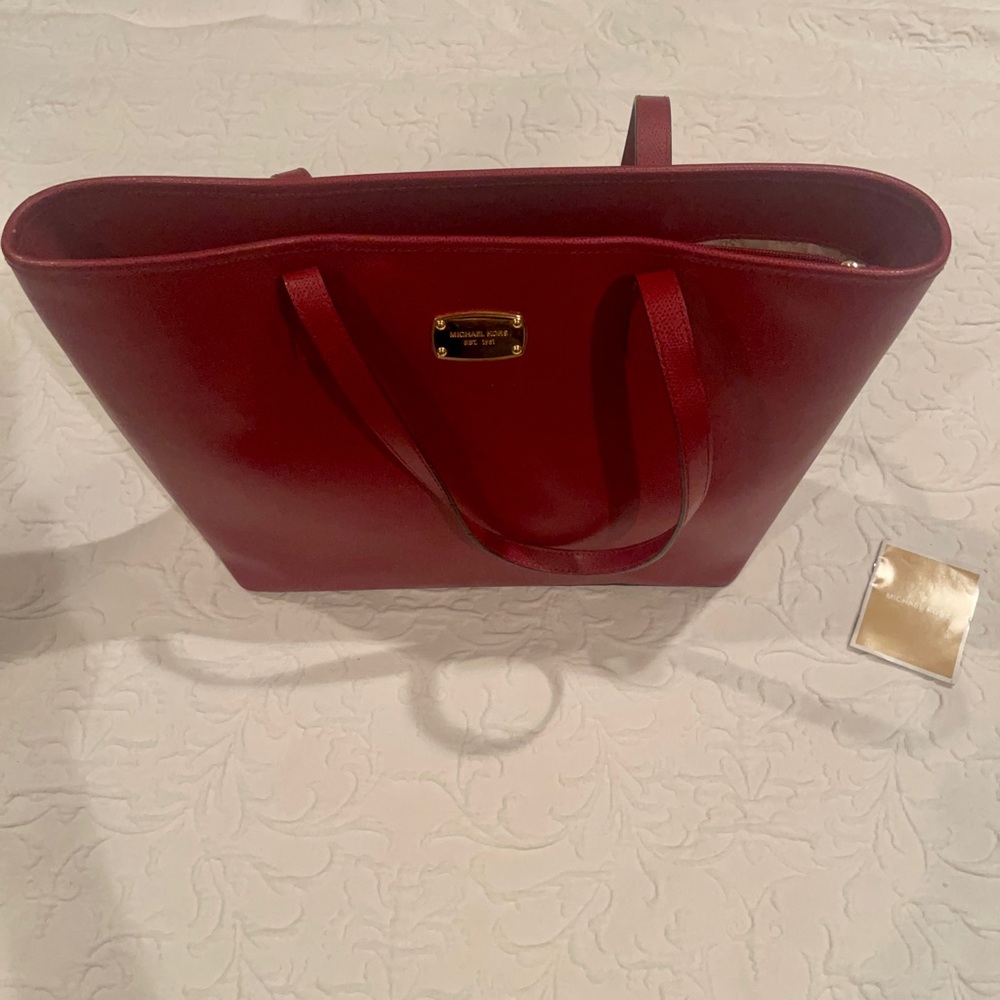 Michael Kors  NWOT handbag, color Cranberry OS
